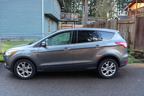 Gray 2013 Ford Escape SEL