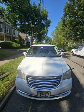 2011 Chrysler Town & Country Touring