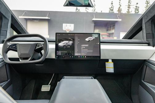 2024 Tesla Cybertruck Cyberbeast