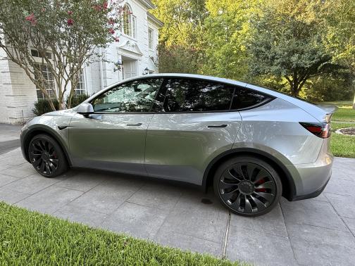 2025 Tesla Model Y Performance
