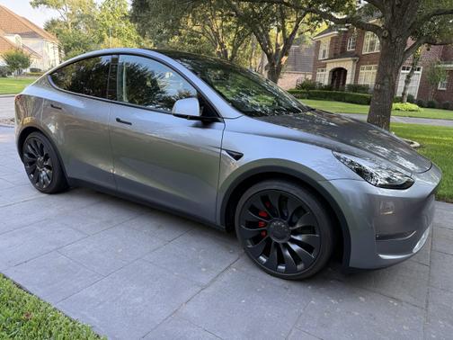 2025 Tesla Model Y Performance