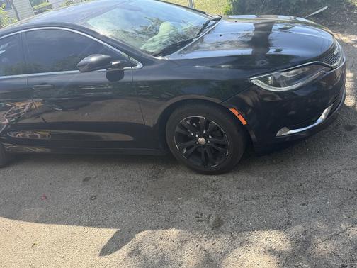 Black 2016 Chrysler 200 Limited