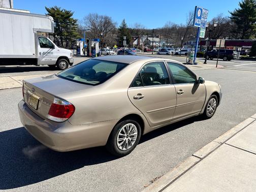 2005 Toyota Camry SE