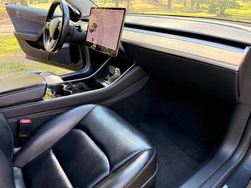 Gray 2018 Tesla Model 3 Performance