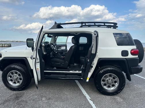 White 2012 Toyota FJ Cruiser Base