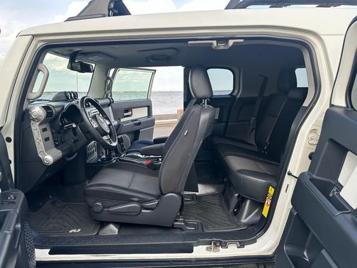 White 2012 Toyota FJ Cruiser Base