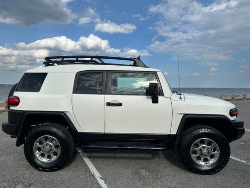 White 2012 Toyota FJ Cruiser Base