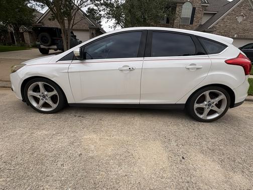 White 2013 Ford Focus Titanium