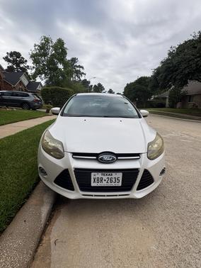 White 2013 Ford Focus Titanium