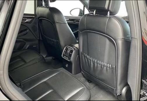 2018 Porsche Macan Macan