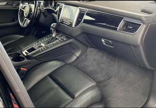 2018 Porsche Macan Macan