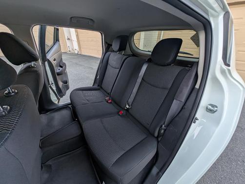 White 2016 Nissan Leaf S