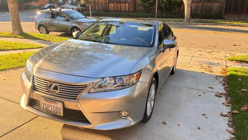 2015 Lexus ES 300h Base