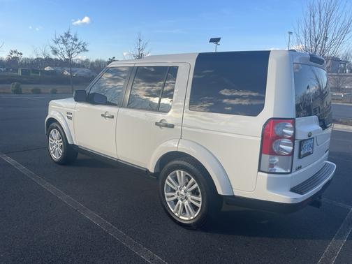 2010 Land Rover LR4 Base