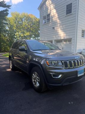 Gray 2019 Jeep Grand Cherokee Laredo E
