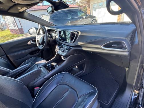 2024 Chrysler Pacifica Limited