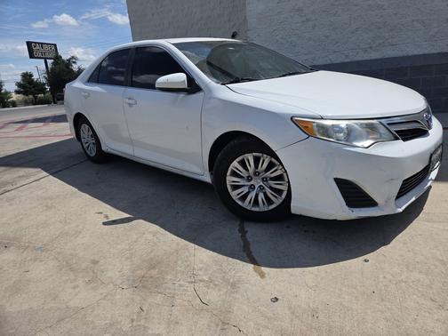 2012 Toyota Camry LE