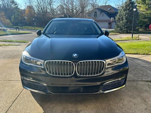 2016 BMW 750 i xDrive