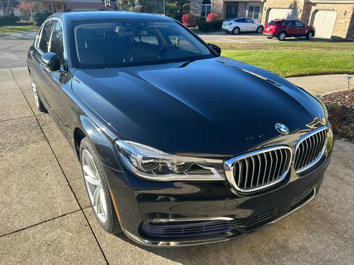 2016 BMW 750 i xDrive