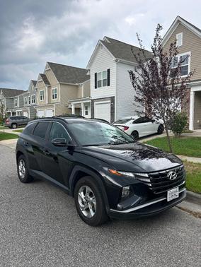 Black 2023 Hyundai TUCSON SEL