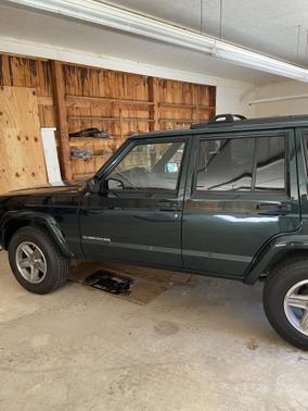 2000 Jeep Cherokee Sport 4WD