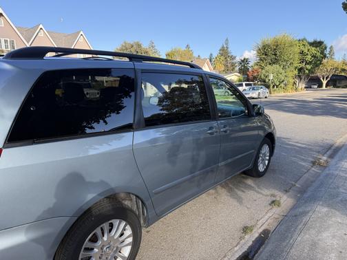2010 Toyota Sienna XLE