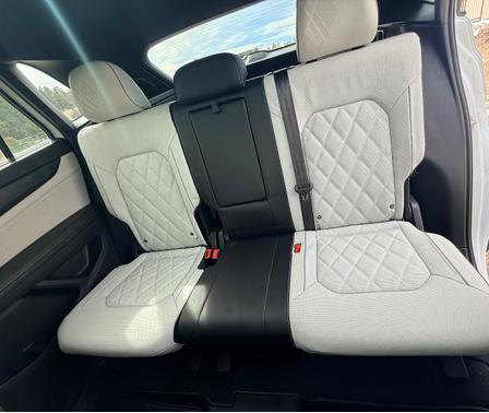 2025 Volkswagen Atlas Cross Sport 2.0T SEL Premium R-Line 4MOTION