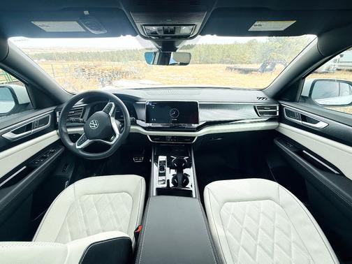 2025 Volkswagen Atlas Cross Sport 2.0T SEL Premium R-Line 4MOTION