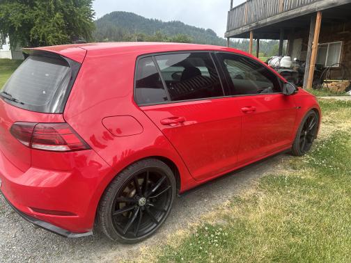2019 Volkswagen Golf R 4-Door w/DCC & Navigation