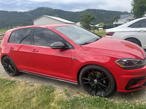 2019 Volkswagen Golf R 4-Door w/DCC & Navigation