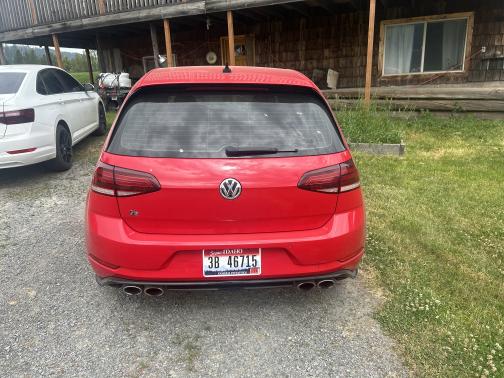 2019 Volkswagen Golf R 4-Door w/DCC & Navigation