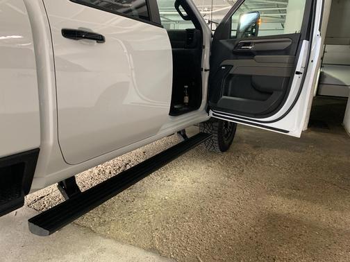 White 2025 Chevrolet Silverado 2500 ZR2