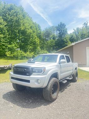 Silver 2009 Toyota Tacoma Double Cab