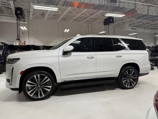 2021 Cadillac Escalade Luxury