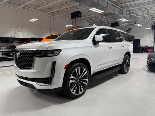 2021 Cadillac Escalade Luxury