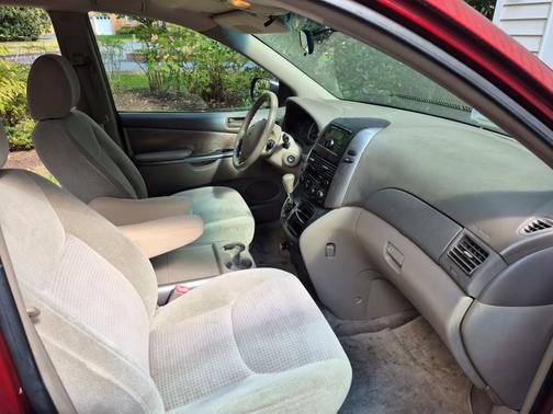 2010 Toyota Sienna CE