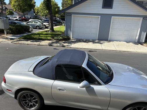 2002 Mazda MX-5 Miata LS