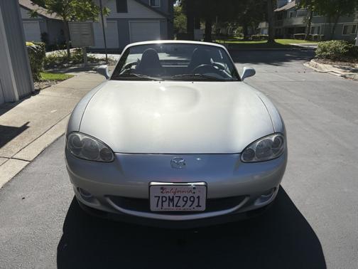 2002 Mazda MX-5 Miata LS