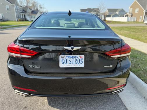 Black 2015 Hyundai Genesis 3.8