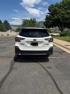 White 2021 Subaru Outback Onyx Edition XT