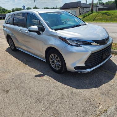 2021 Toyota Sienna LE 8 Passenger