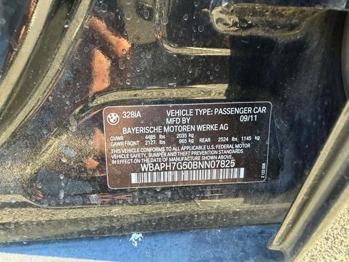 Black 2011 BMW 328 i