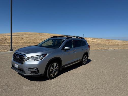 Gray 2019 Subaru Ascent Limited 7-Passenger