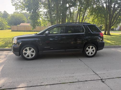 Black 2017 GMC Terrain SLE-2