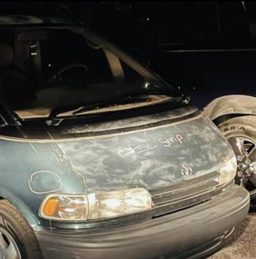 Photo 3 of 10 of 1997 Toyota Previa LE