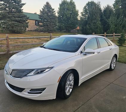 2015 Lincoln MKZ Hybrid Base