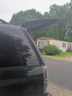 Black 1999 Chevrolet Tahoe LS