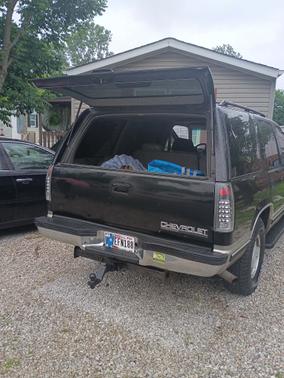 Black 1999 Chevrolet Tahoe LS