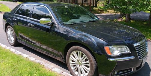 2014 Chrysler 300C Base