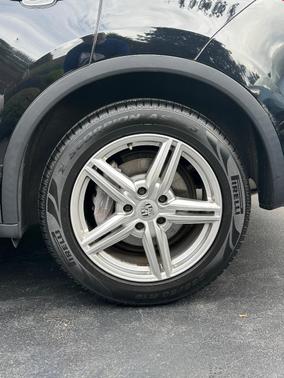 Black 2014 Porsche Cayenne Cayenne Platinum Edition